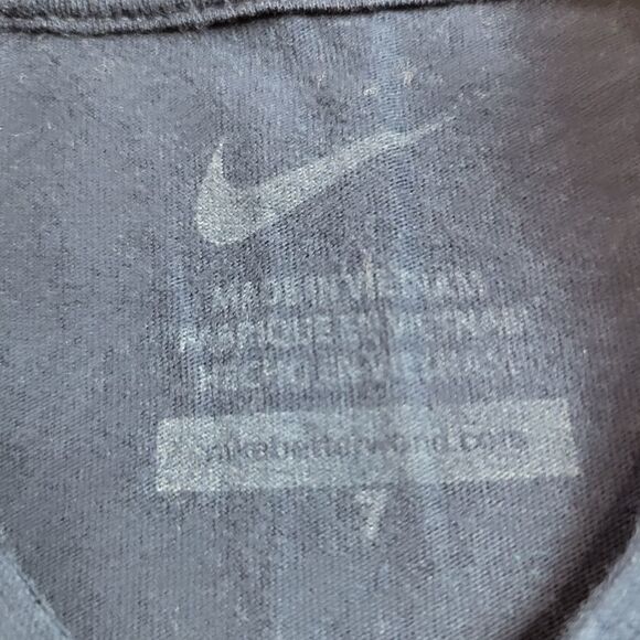Nike shirt 7  - Picture 3 of 3